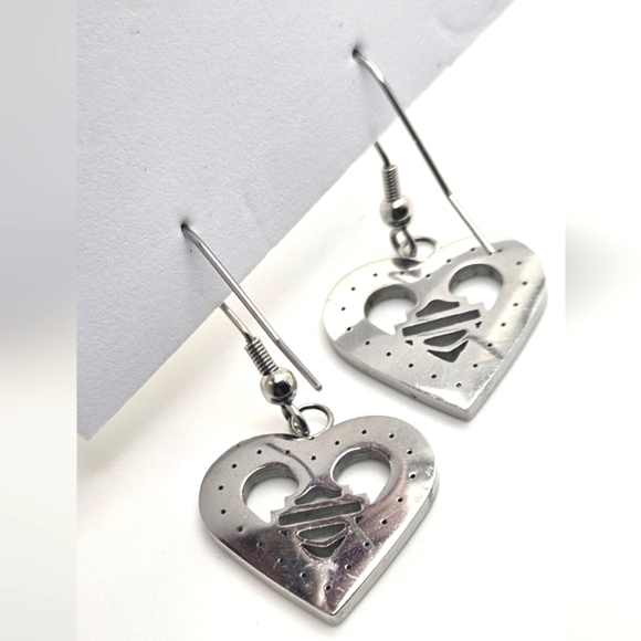 🟢3/$19🟢 Harley Davidson Style BIKER Steel Silver Crystal Heart Dangle Earrings - Picture 2 of 3